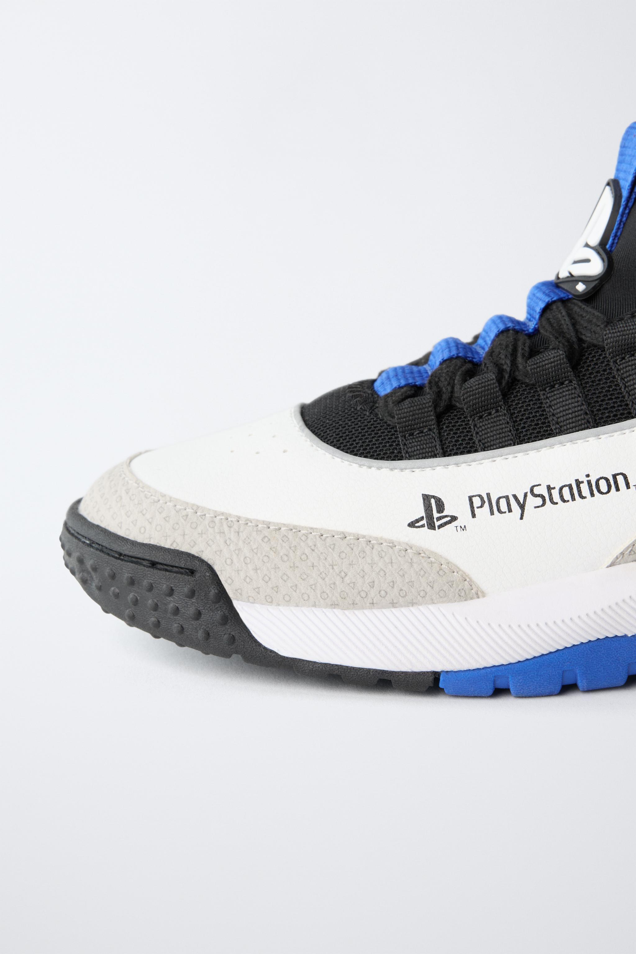 BASKETS MONTANTES PLAYSTATION ™